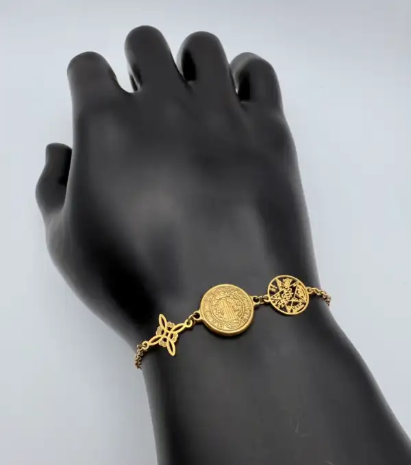 Pulsera Triple Protección Tetragramatón San Benito y Nudo De Bruja Simple Acero Dorado