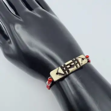 Pulsera Roja Con Atlante