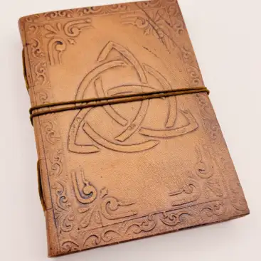 Cuaderno De Cuero Triqueta Grande