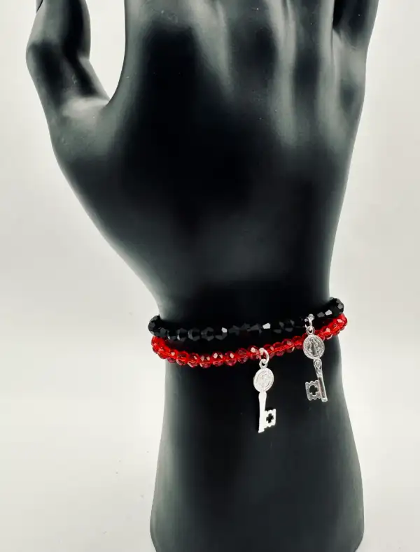 Pulsera Elastica Piedras Facetadas Llave San Benito Plata de Ley