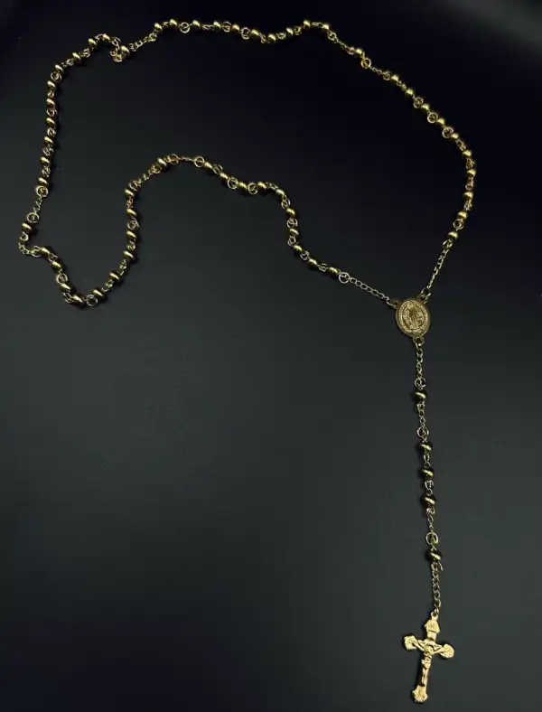 Rosario Con Medalla De San Benito Y Cruz Acero Dorado