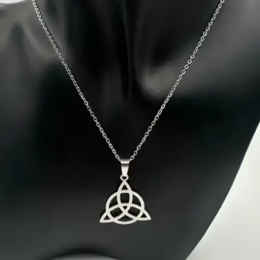 Colgante Triqueta Acero Plateado
