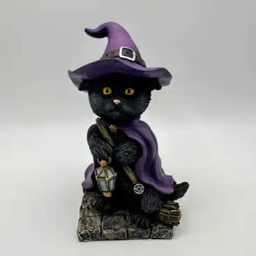 Gato Brujo Con Escoba Y Candelabro 15 Cm