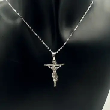 Colgante Cristo En La Cruz Plata De Ley