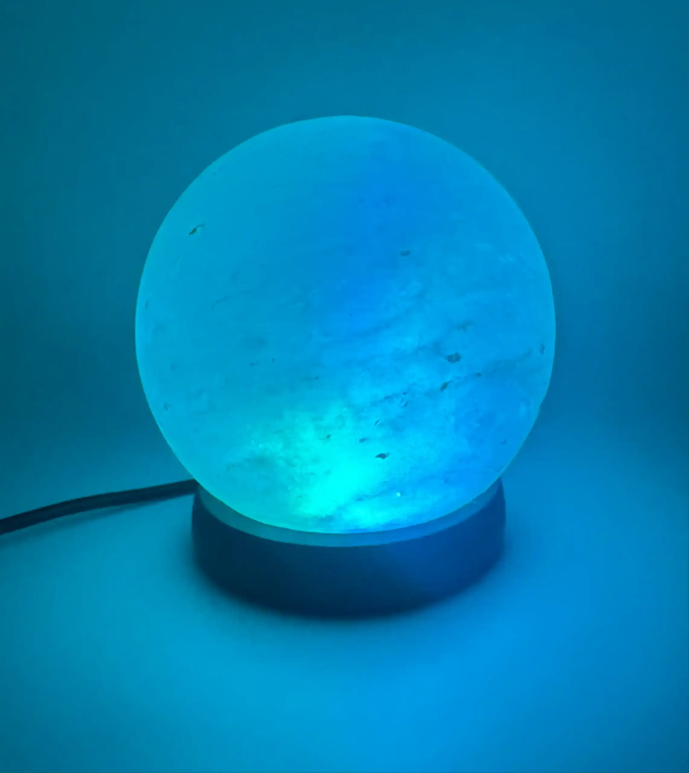 Lampara De Sal Del Himalaya Esfera Led - Imagen 4