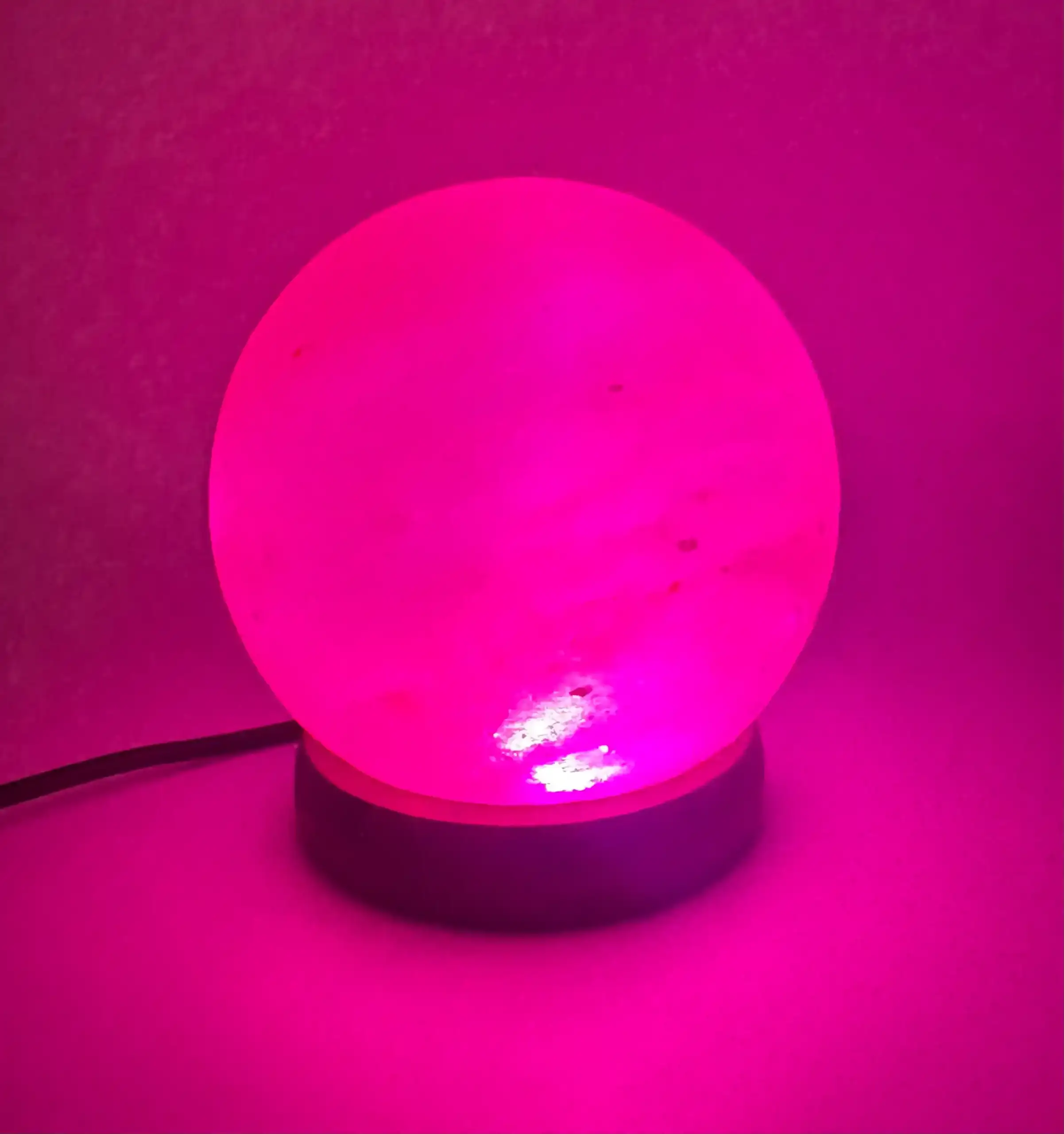 Lampara De Sal Del Himalaya Esfera Led - Imagen 5