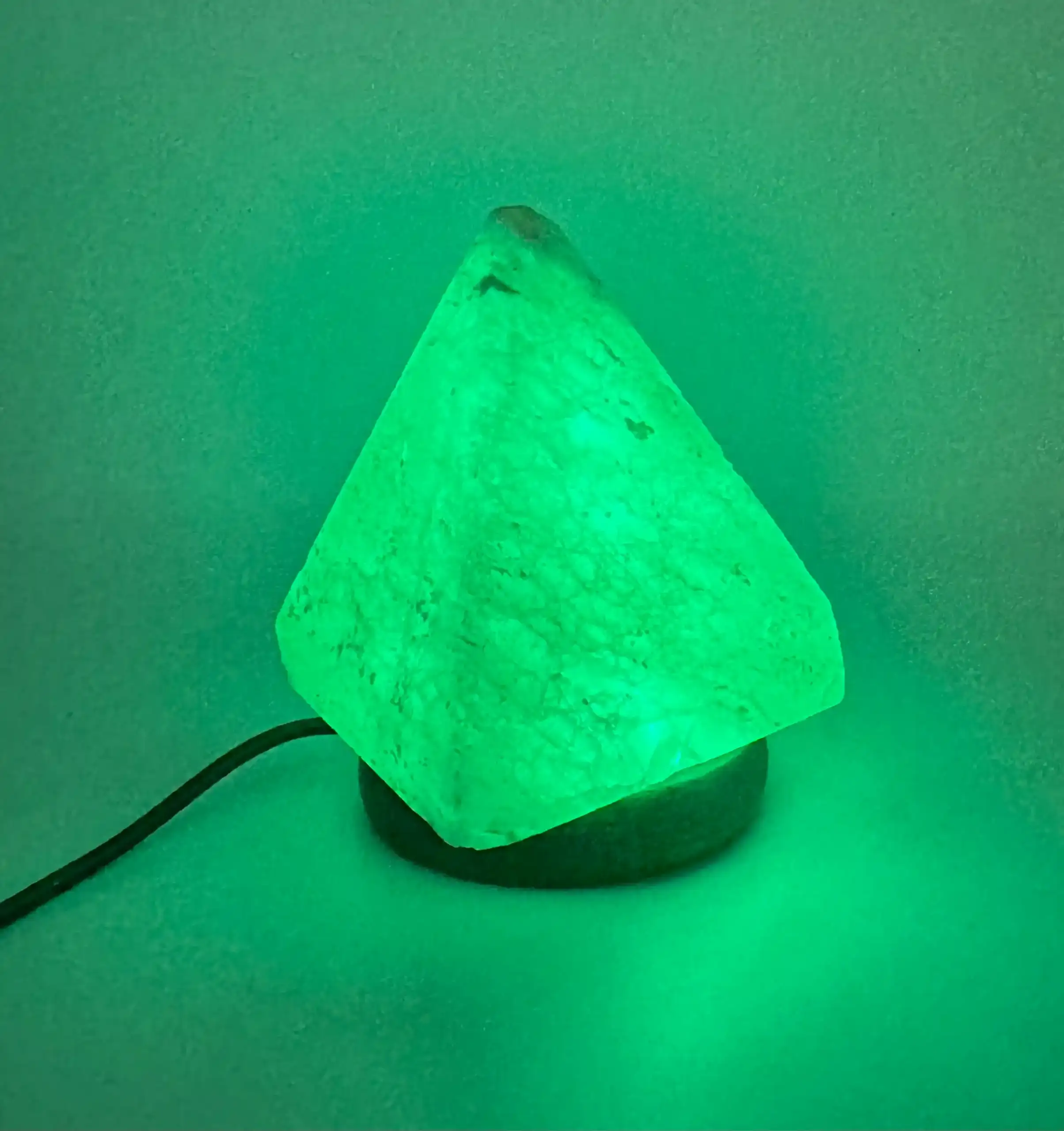 Lampara De Sal Del Himalaya Piramide Led - Imagen 8