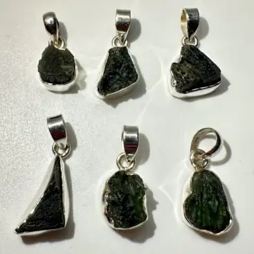 Colgante Moldavita Plata De Ley De 2,35 A 2,60 Gramos