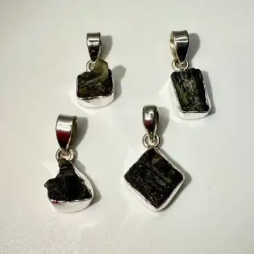 Colgante Moldavita Plata De Ley De 1,70 A 1,95 Gramos