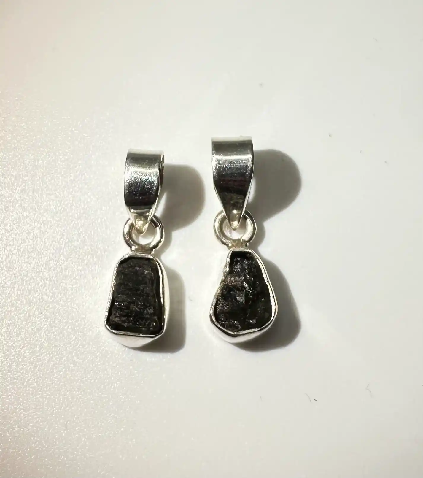 Colgante Moldavita Plata De Ley De 1,30 A 1,40 Gramos