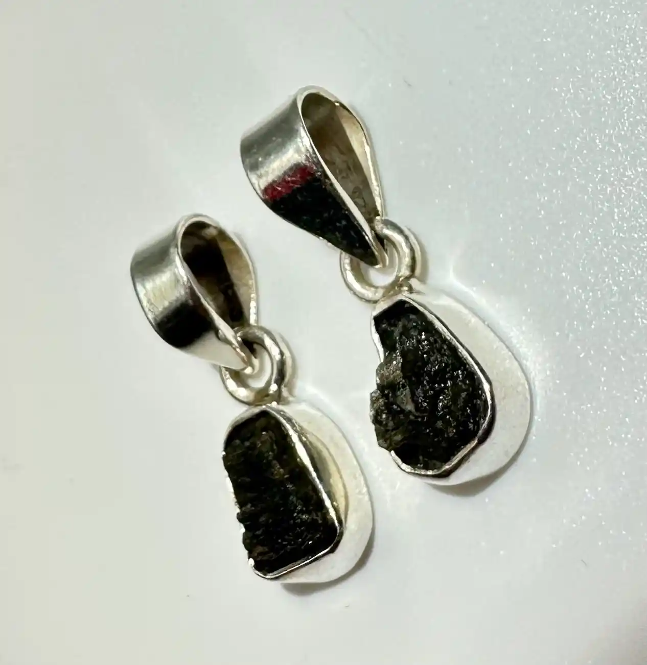 Colgante Moldavita Plata De Ley De 1,30 A 1,40 Gramos - Imagen 3