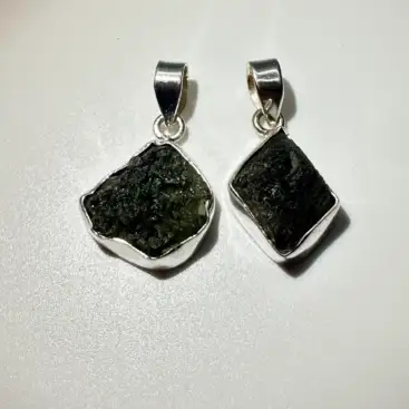 Colgante Moldavita Plata De Ley De 3 A 3,16 Gramos