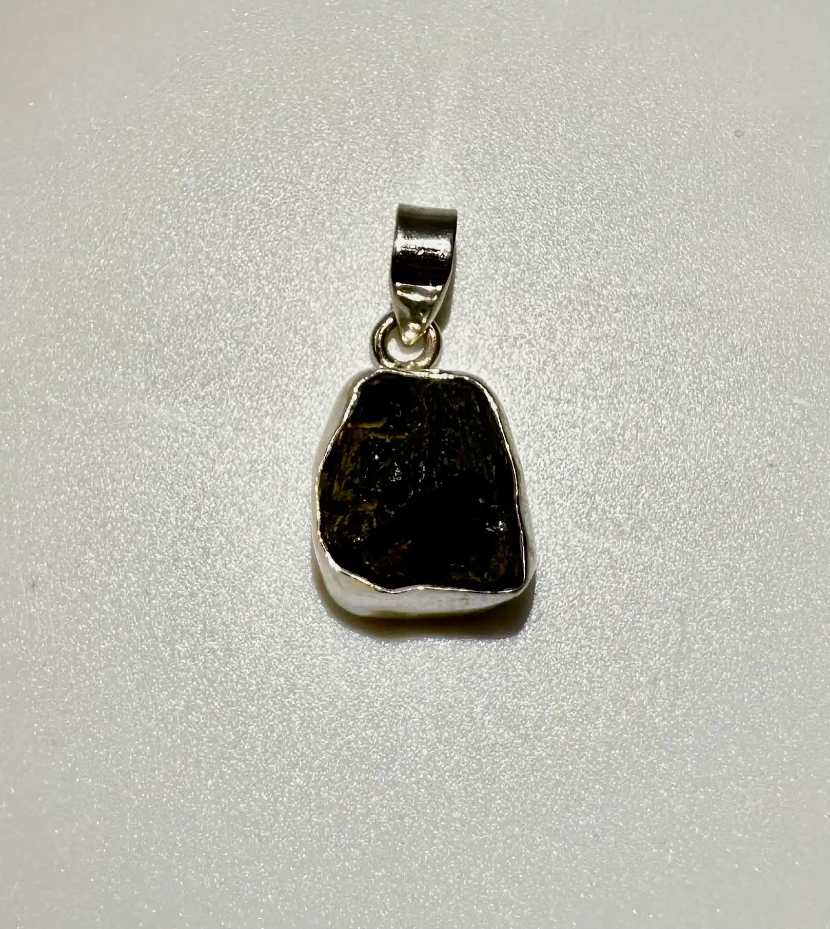 Colgante Moldavita Plata De Ley 3,93 Gramos