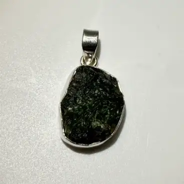 Colgante Moldavita Plata De Ley 4,42 Gramos