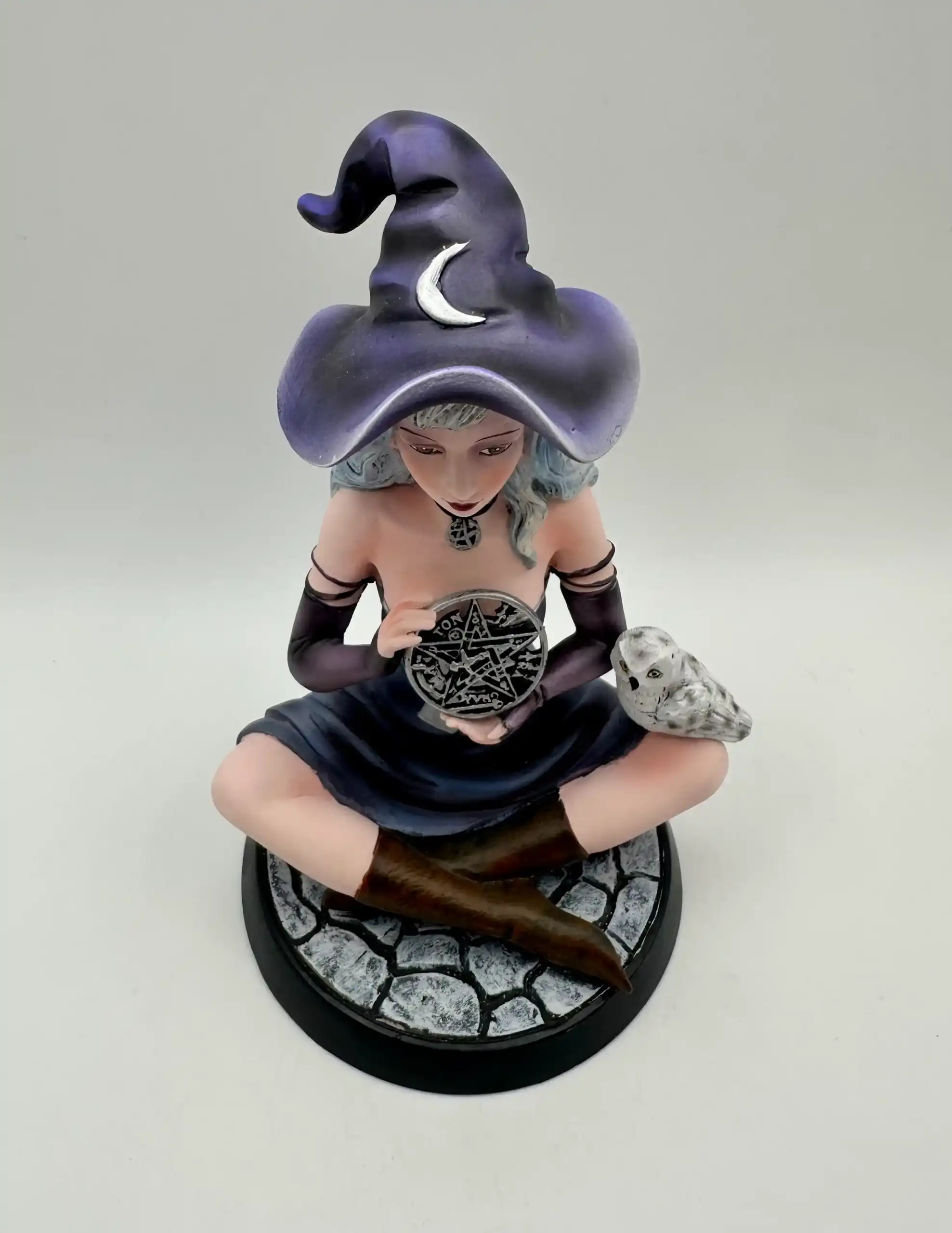 Figura Bruja Con Tetragramaton Y Buho - Imagen 2