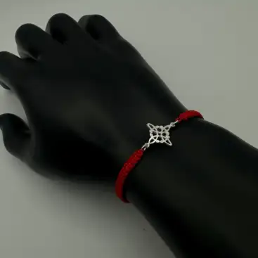 Pulsera Macrame Rojo Nudo De Bruja Plata De Ley