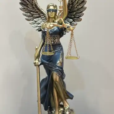Figura Diosa De La Justicia Azul Alas 40cm