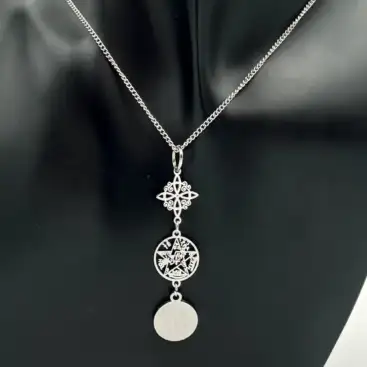 Colgante Nudo De Bruja, Tetragramaton Y San Benito Pequeño Acero Plateado