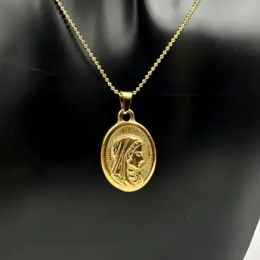 Colgante Virgen Maria En Relieve Acero Dorado