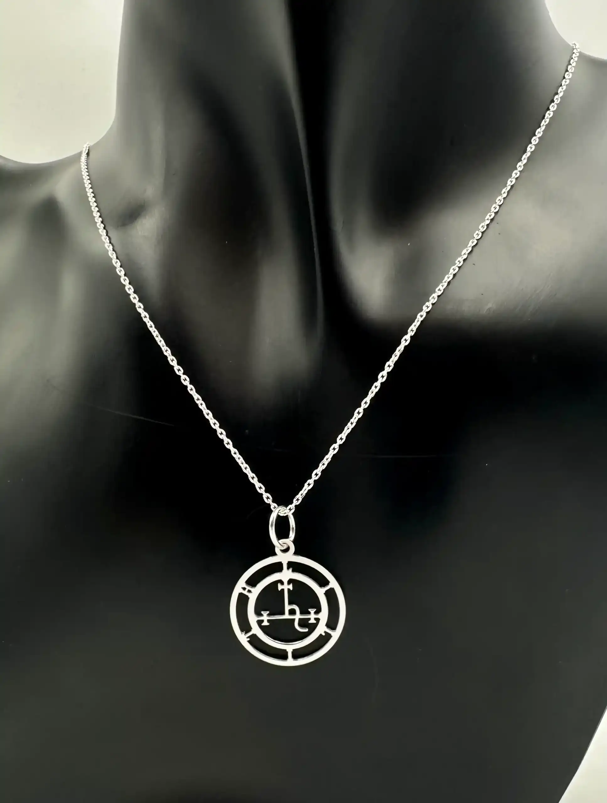 Colgante Sigilo De Lilith Plata De Ley - Imagen 2