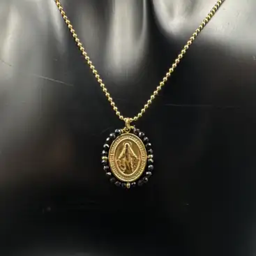 Colgante Milagrosa Con Turmalina Negra Facetada Acero Dorado
