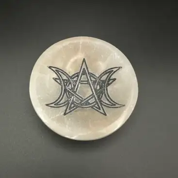 Cuenco De Selenita Con Pentagrama Y Triple Luna
