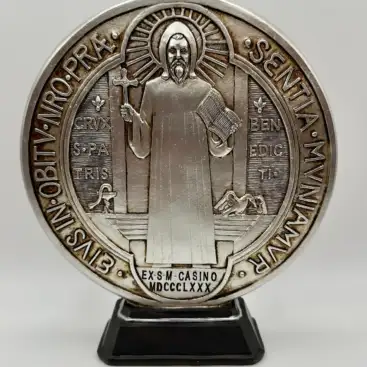 Medalla De San Benito Con Soporte