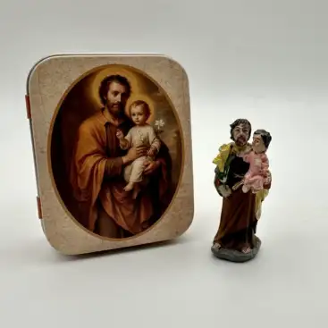 Figura San Jose Con Niño Jesus 5cm En Lata