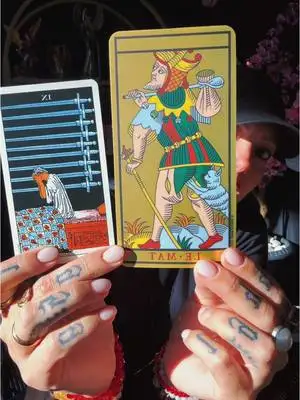 WWW.LACALVAMISTICA.COM TIENDA FÍSICA EN MURCIA CONSULTAS AL TLF DE MI PERFIL #tarot #consulta...